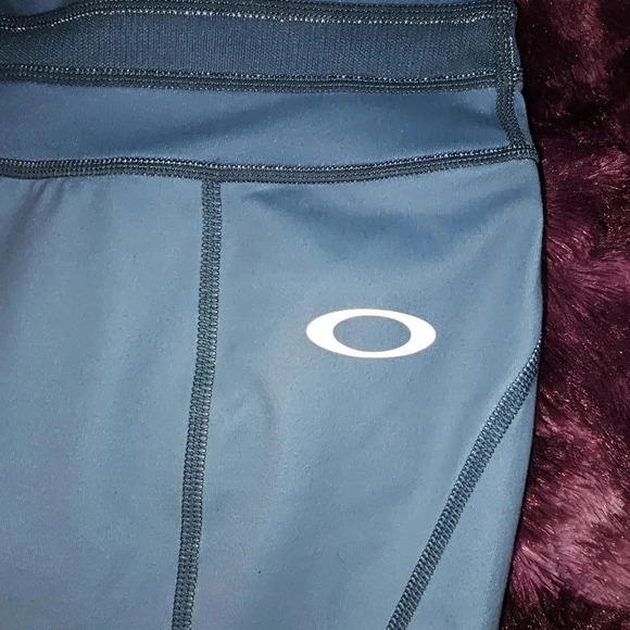 Oakley workout capris Size Small - Picture 6 of 8